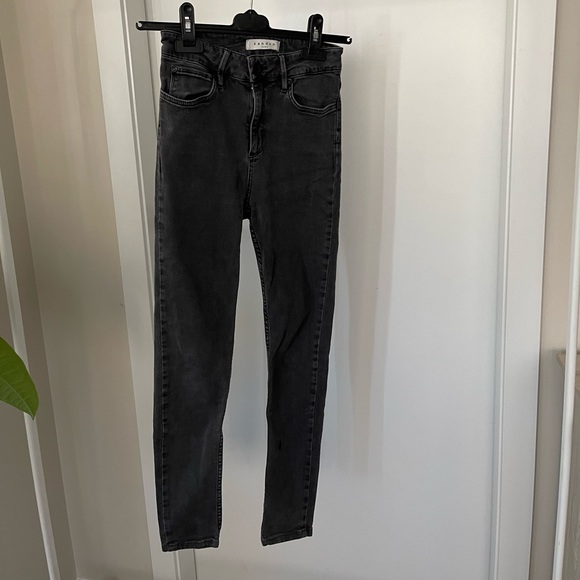 sandro soft dark grey skinny jeans. Pam. T34 - Picture 3 of 3